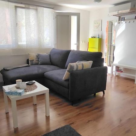 Modern Apartment In โปเรช ภายนอก รูปภาพ