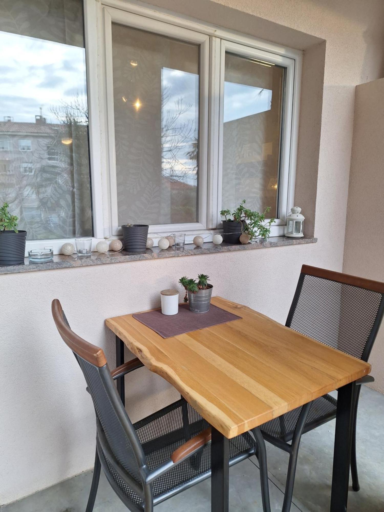 Modern Apartment In โปเรช ภายนอก รูปภาพ